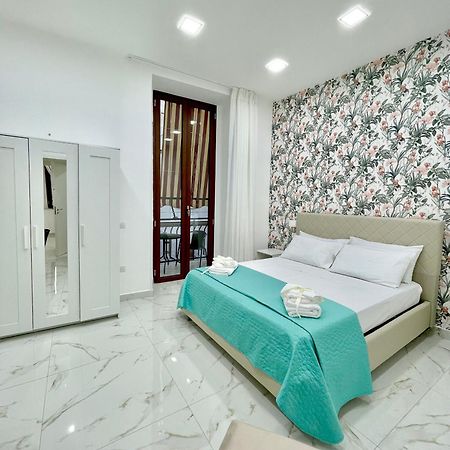 ナポリ Virgy House Bed & Breakfast エクステリア 写真