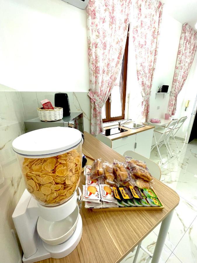 ナポリ Virgy House Bed & Breakfast エクステリア 写真