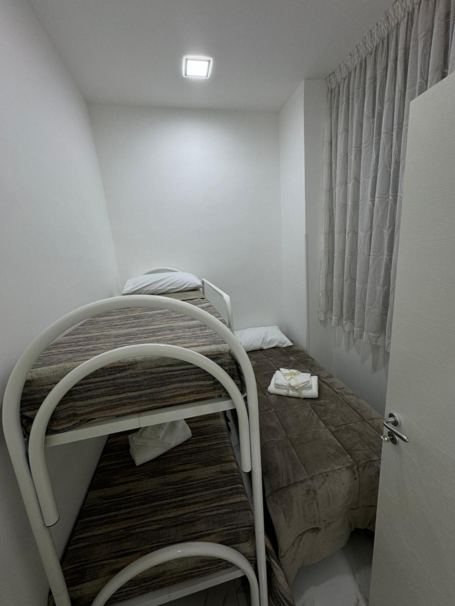 ナポリ Virgy House Bed & Breakfast エクステリア 写真